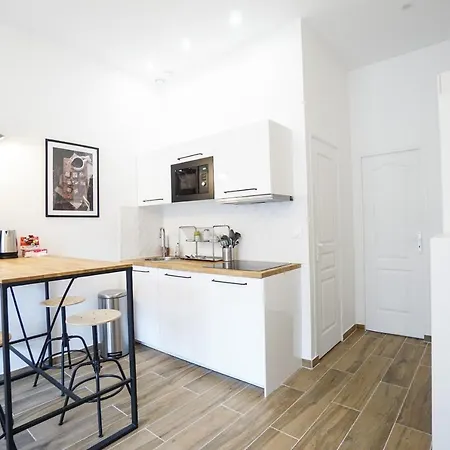 Nice Flat At Apartment